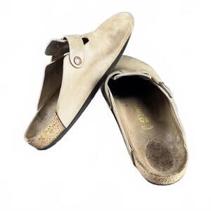 Birkenstock Boston Clogs – Taupe Suede – Size 43 (Men’s 10 / Women’s 12)